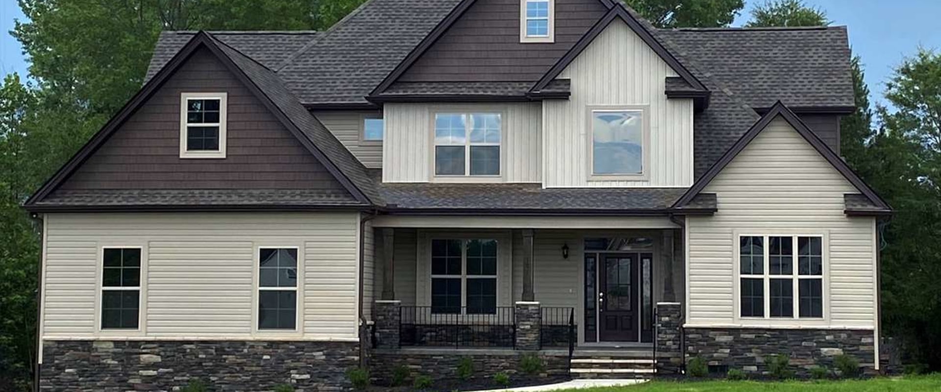 A Complete Guide to Vinyl Siding: Everything You Need to Know